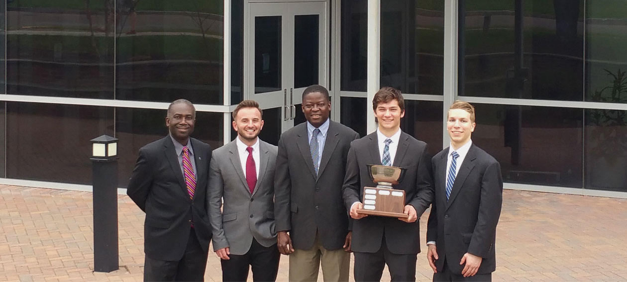 Students from School of Business win investment competition